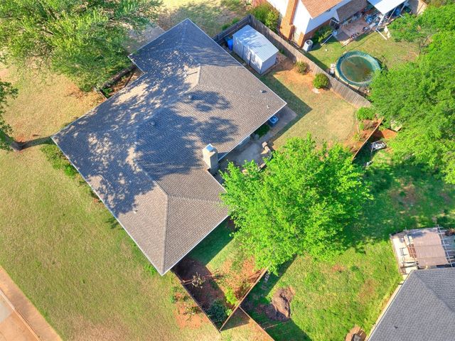 300 Woodside Drive, Norman, OK 73071