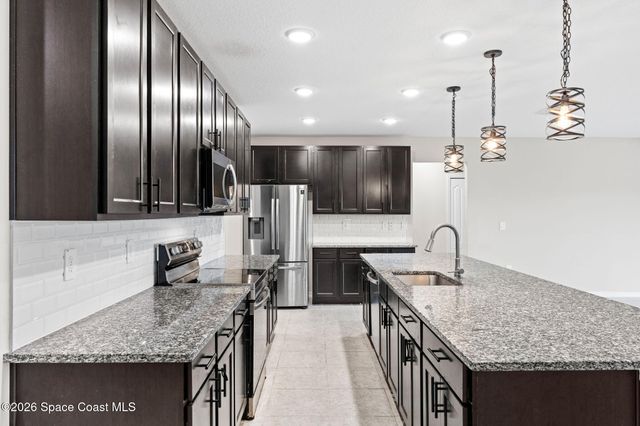 431 Fillmore Avenue NE, Palm Bay, FL 32907