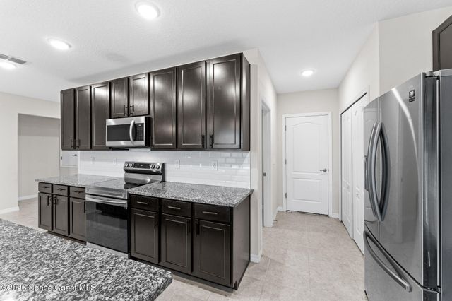 431 Fillmore Avenue NE, Palm Bay, FL 32907