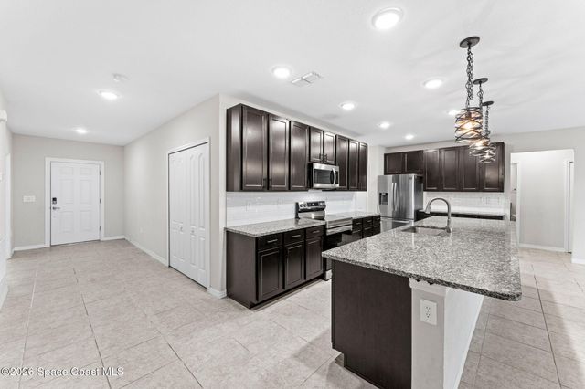 431 Fillmore Avenue NE, Palm Bay, FL 32907