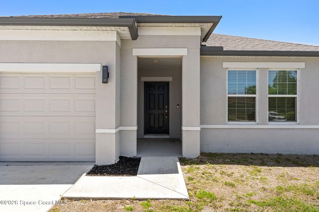 431 Fillmore Avenue NE, Palm Bay, FL 32907