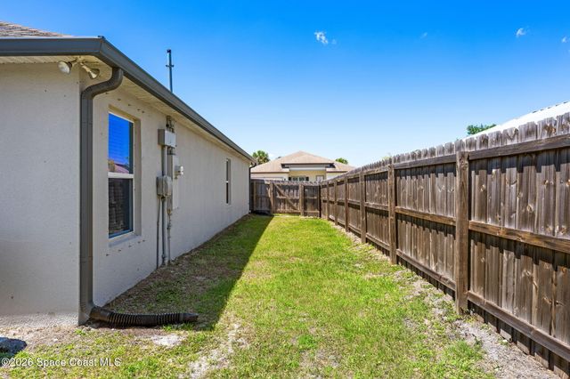 431 Fillmore Avenue NE, Palm Bay, FL 32907