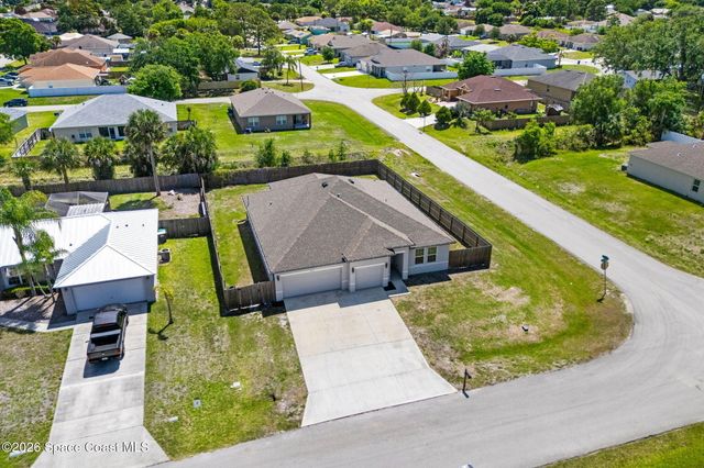 431 Fillmore Avenue NE, Palm Bay, FL 32907