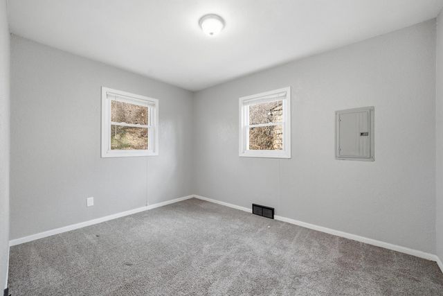 3128 Indian Road, Davenport, IA 52802