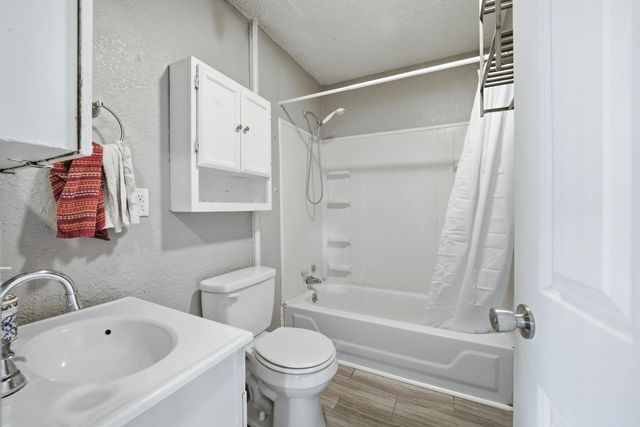 3128 Indian Road, Davenport, IA 52802