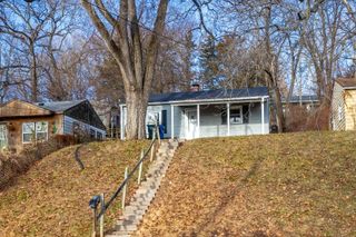 3128 Indian Road, Davenport, IA 52802