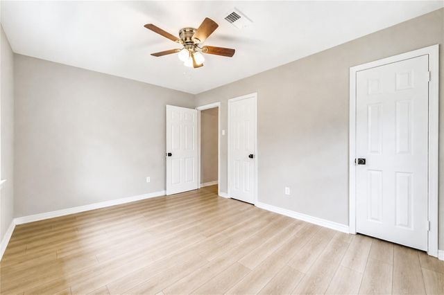 2614 7th Avenue N, Texas City, TX 77590