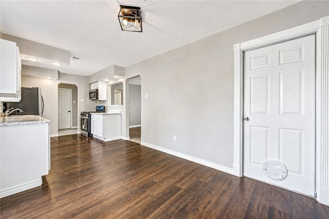 2614 7th Avenue N, Texas City, TX 77590