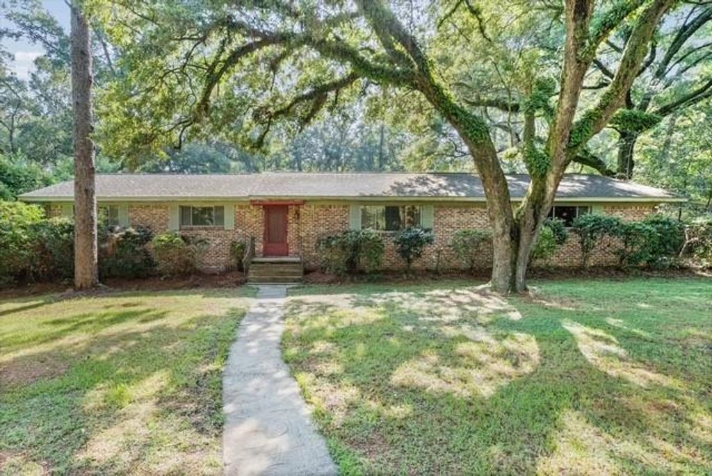 269 Hillcrest Drive, Mobile, AL 36609 — exterior