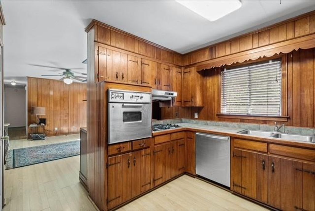 269 Hillcrest Drive, Mobile, AL 36609 — photo 5