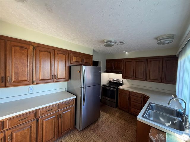 1441 S Dixie Drive, Vandalia, OH 45377