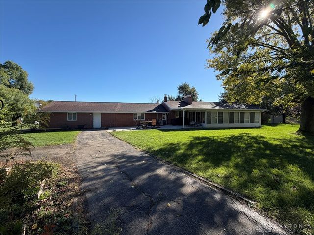 1441 S Dixie Drive, Vandalia, OH 45377