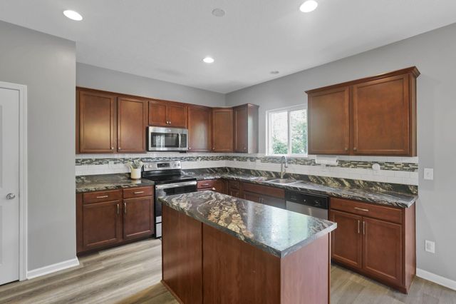 3986 Snowcreek Drive, Grove City, OH 43123