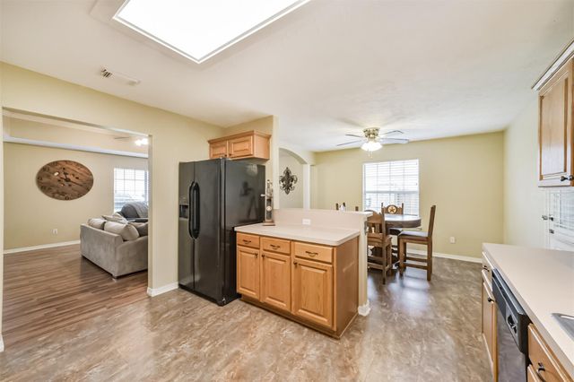 2723 Indian Mound Trail, Crosby, TX 77532