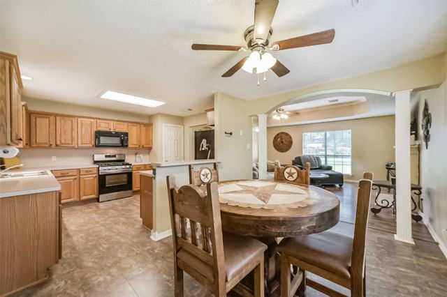2723 Indian Mound Trail, Crosby, TX 77532
