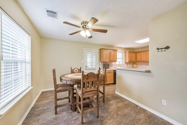 2723 Indian Mound Trail, Crosby, TX 77532