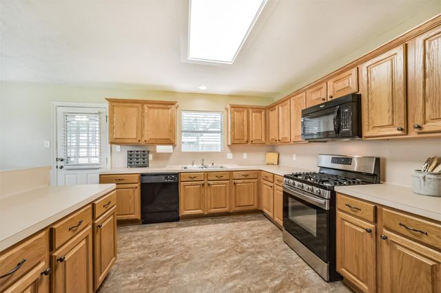 2723 Indian Mound Trail, Crosby, TX 77532