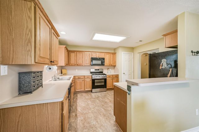 2723 Indian Mound Trail, Crosby, TX 77532