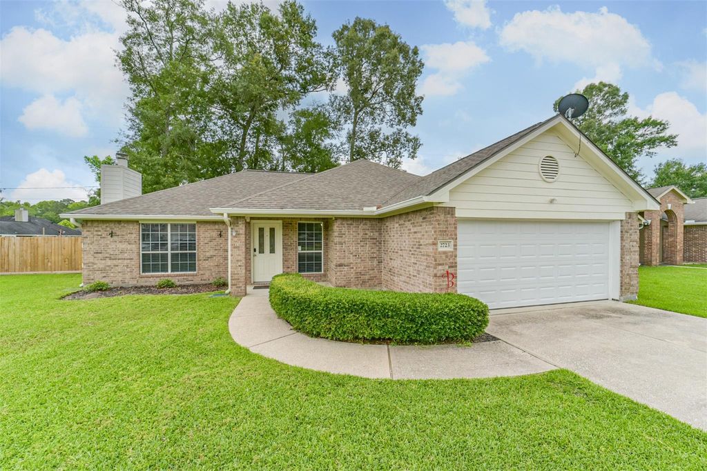 2723 Indian Mound Trail, Crosby, TX 77532