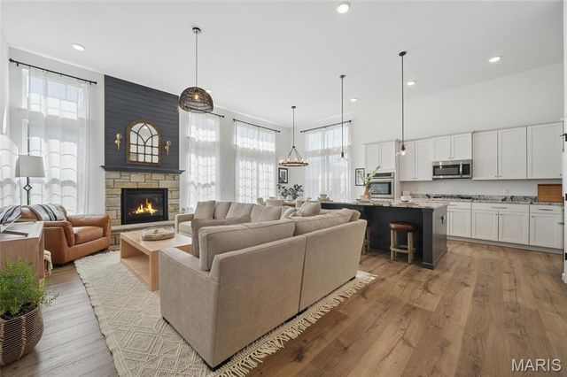 2472 Grover Ridge Drive, Wildwood, MO 63040