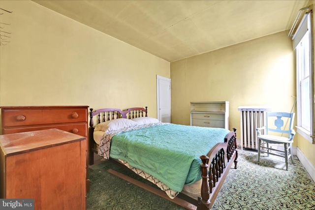 525 W MAHANOY ST, Mahanoy City, PA 17948