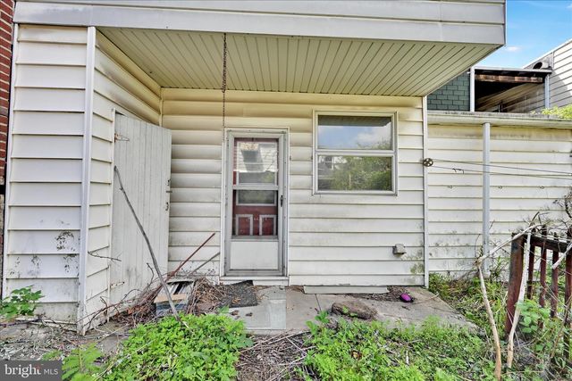 525 W MAHANOY ST, Mahanoy City, PA 17948