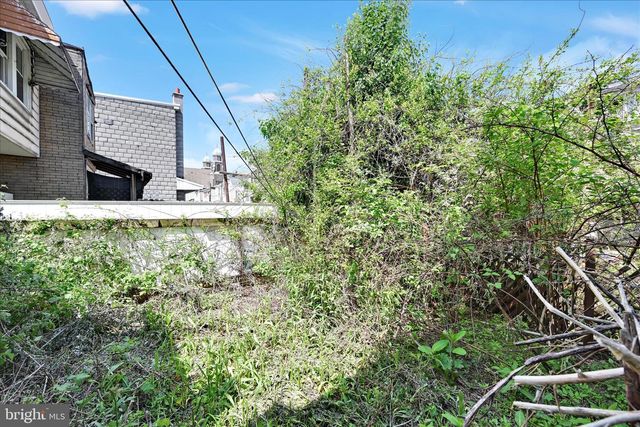 525 W MAHANOY ST, Mahanoy City, PA 17948