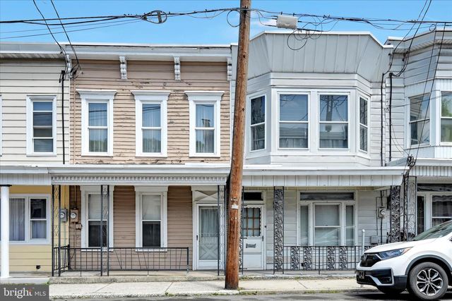 525 W MAHANOY ST, Mahanoy City, PA 17948