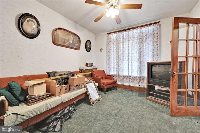 525 W MAHANOY ST, Mahanoy City, PA 17948
