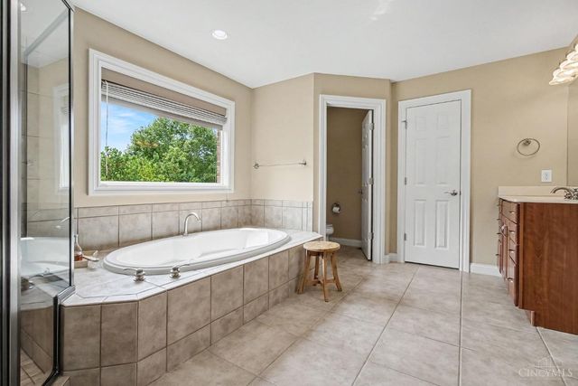 6311 Mercers Pointe Drive, Anderson Twp, OH 45244