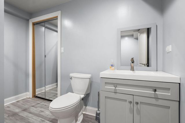 1089 Lakeview Drive, Hobart, IN 46342