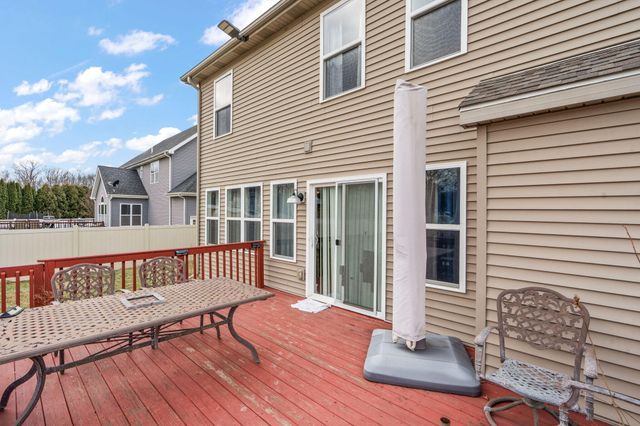 1089 Lakeview Drive, Hobart, IN 46342