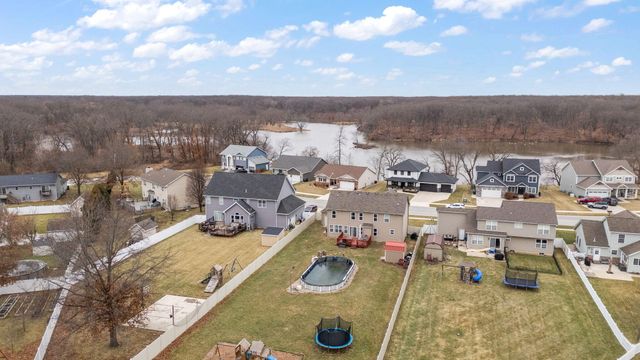 1089 Lakeview Drive, Hobart, IN 46342