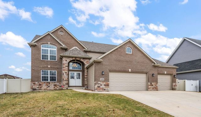 1089 Lakeview Drive, Hobart, IN 46342