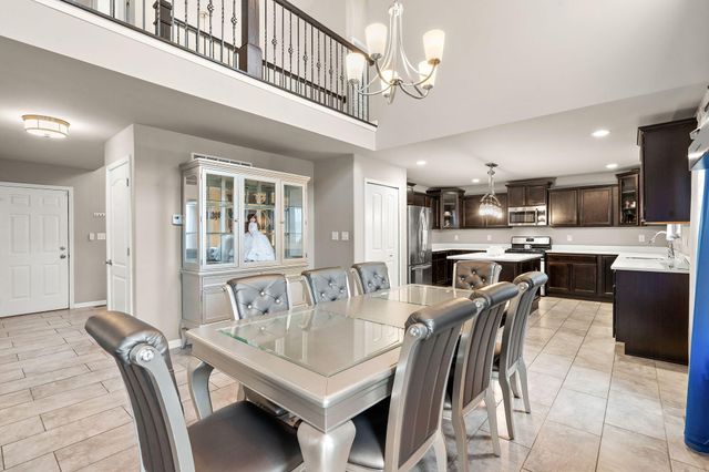 1089 Lakeview Drive, Hobart, IN 46342