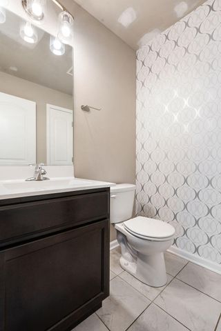 1089 Lakeview Drive, Hobart, IN 46342