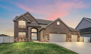 1089 Lakeview Drive, Hobart, IN 46342