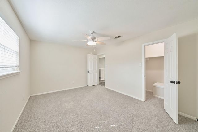 102 Springs Edge Drive, Montgomery, TX 77356