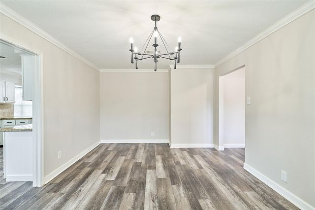 102 Springs Edge Drive, Montgomery, TX 77356