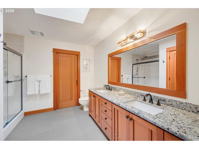 8380 Sw ROGUE Ln, Wilsonville, OR 97070