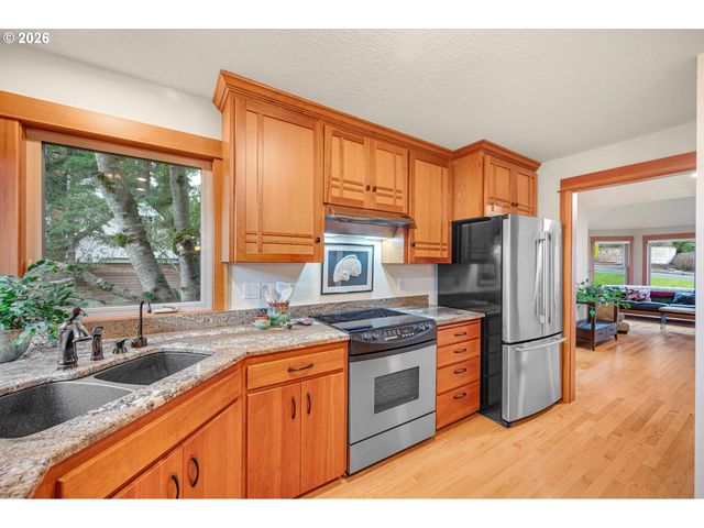 8380 Sw ROGUE Ln, Wilsonville, OR 97070