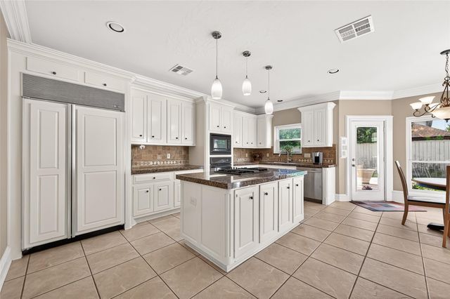 13606 Still Bay Court, Houston, TX 77077