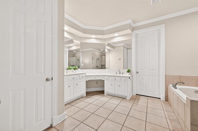 13606 Still Bay Court, Houston, TX 77077