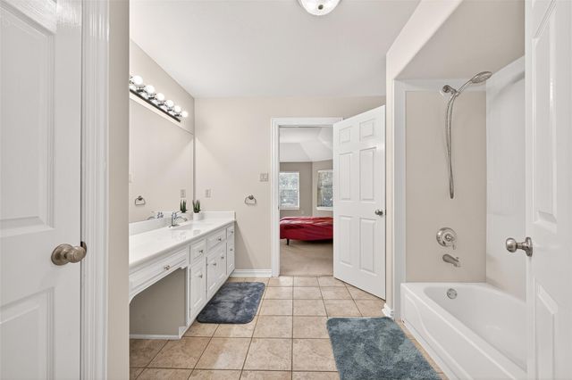 13606 Still Bay Court, Houston, TX 77077