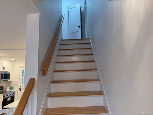 9 Center Street, Glen Cove, NY 11542