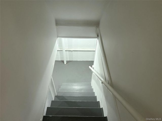 9 Center Street, Glen Cove, NY 11542