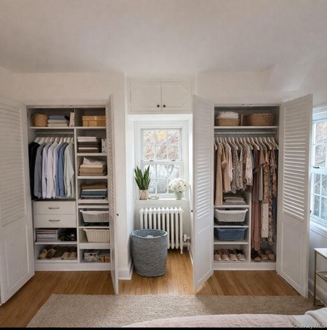 9 Center Street, Glen Cove, NY 11542