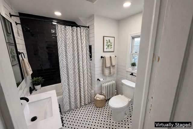 9 Center Street, Glen Cove, NY 11542