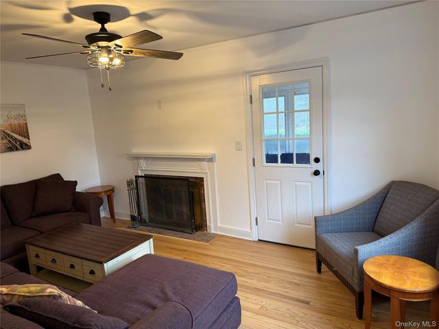 9 Center Street, Glen Cove, NY 11542