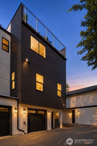 6206 43rd Avenue NE, Seattle, WA 98115